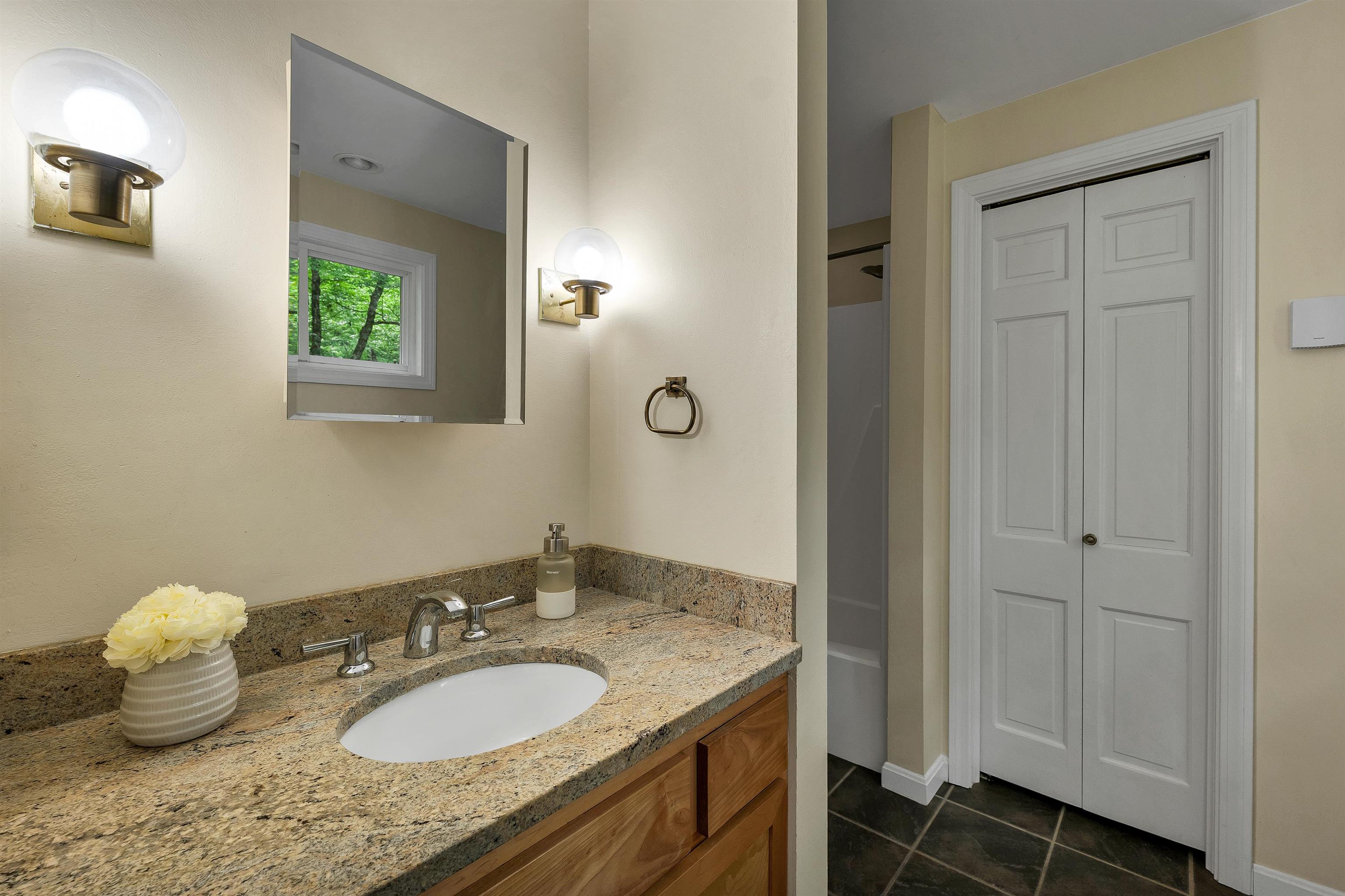 208 Liberty Hill Road Bedford, NH 03110 - Photo 18 of 29