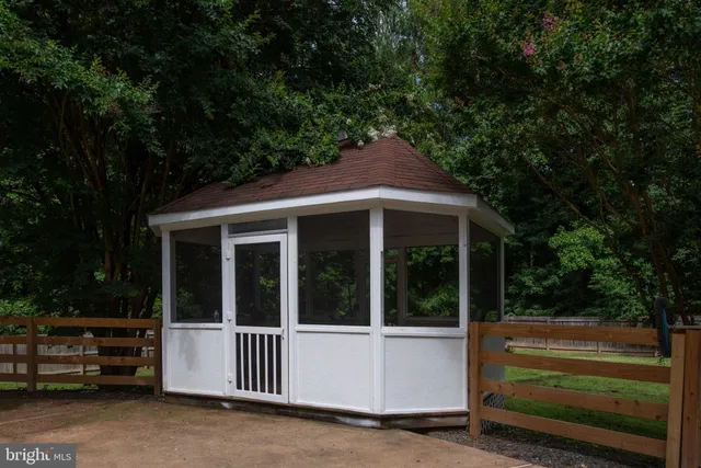 $899,000 | 159 Marchant Drive, Fredericksburg, VA 22406