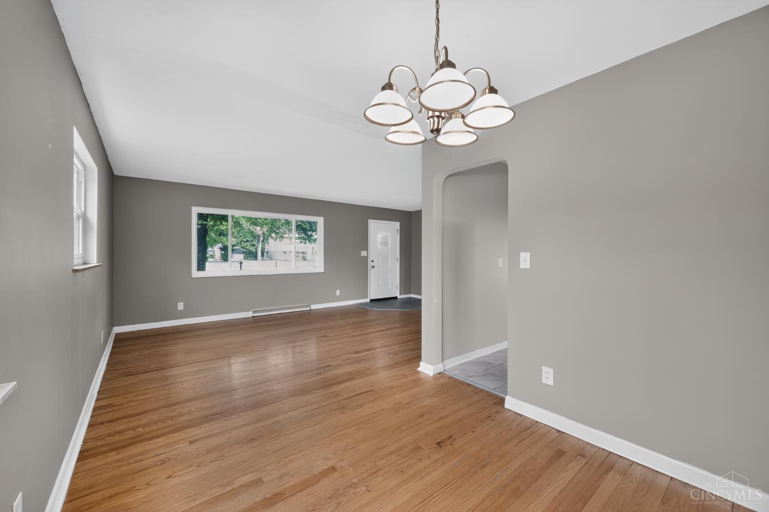 11410 Pippin Road Cincinnati, OH 45231 - Photo 14 of 33