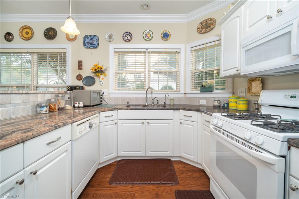 3107 Sedgefield Gate Road Greensboro, NC 27407 - Photo 9 of 35 Gallery Image 9