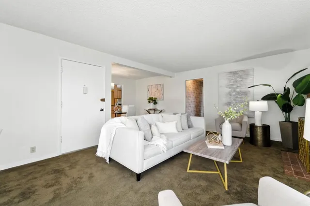 $1,098,000 | 404 Larch Avenue, South San Francisco, CA 94080