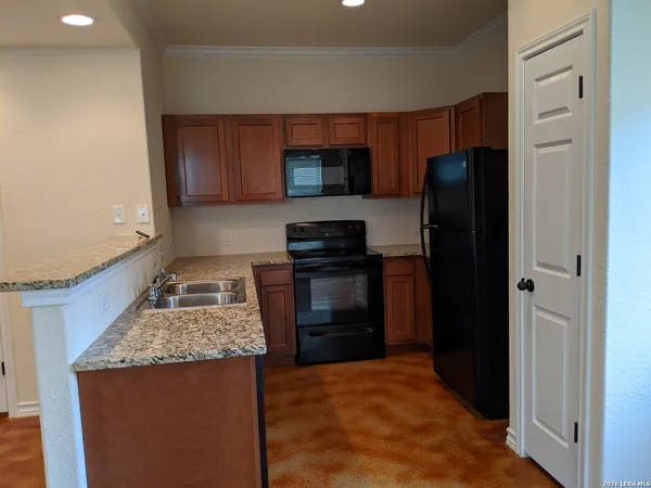 $1,300 | 16827 Dancing Ava, Unit 1, Selma, TX 78154
