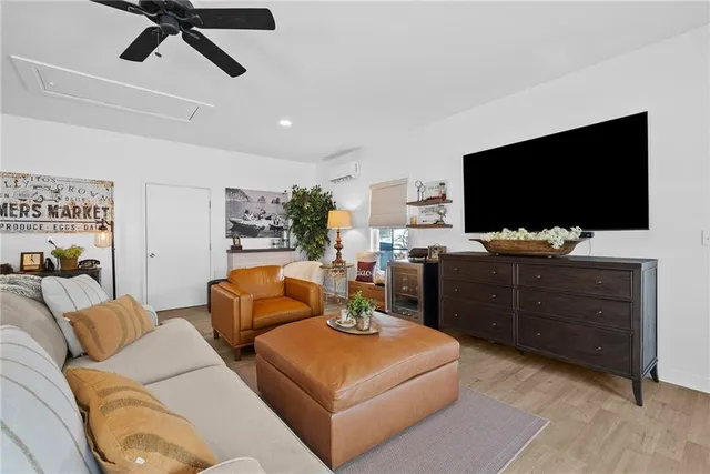 $399,000 | 164 Edgewood Avenue, Aliquippa, PA 15001