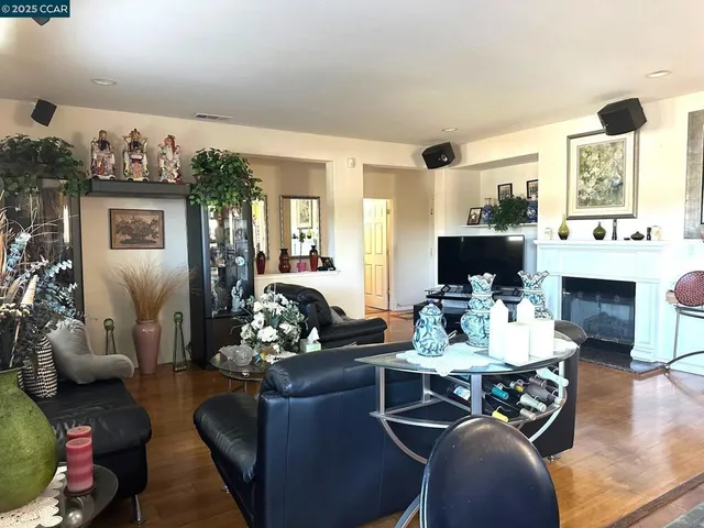 $749,950 | 584-584 Silver Maple Drive, Hercules, CA 94547