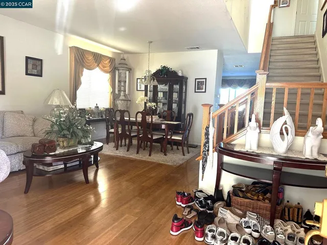 $749,950 | 584-584 Silver Maple Drive, Hercules, CA 94547