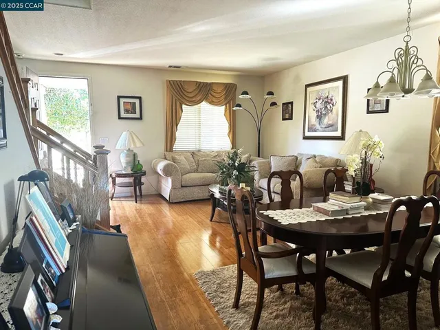 $749,950 | 584-584 Silver Maple Drive, Hercules, CA 94547