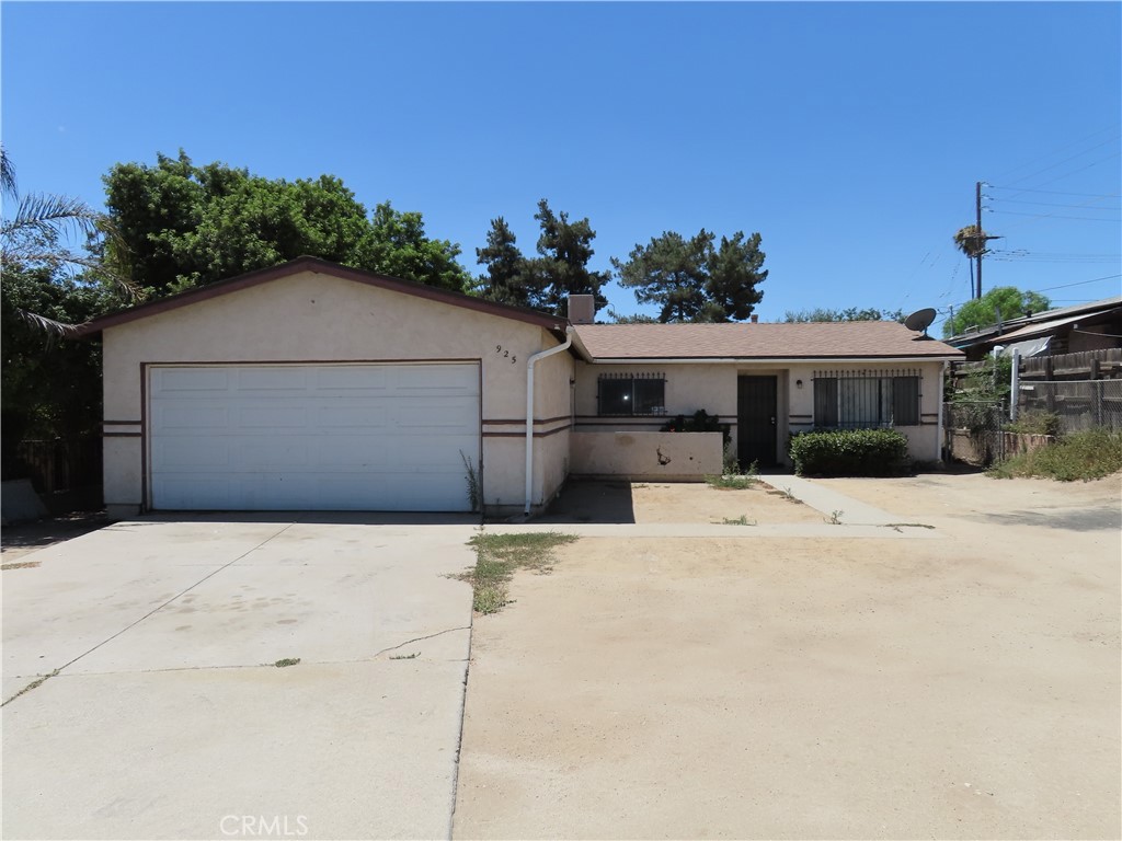 925 Navajo Road Perris, CA 92570 - Photo 1 of 14
