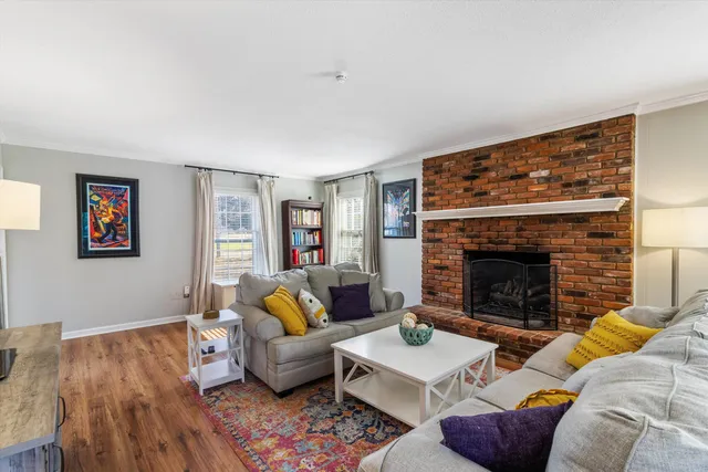 $400,000 | 2447 Birchtree Drive, Germantown, TN 38138