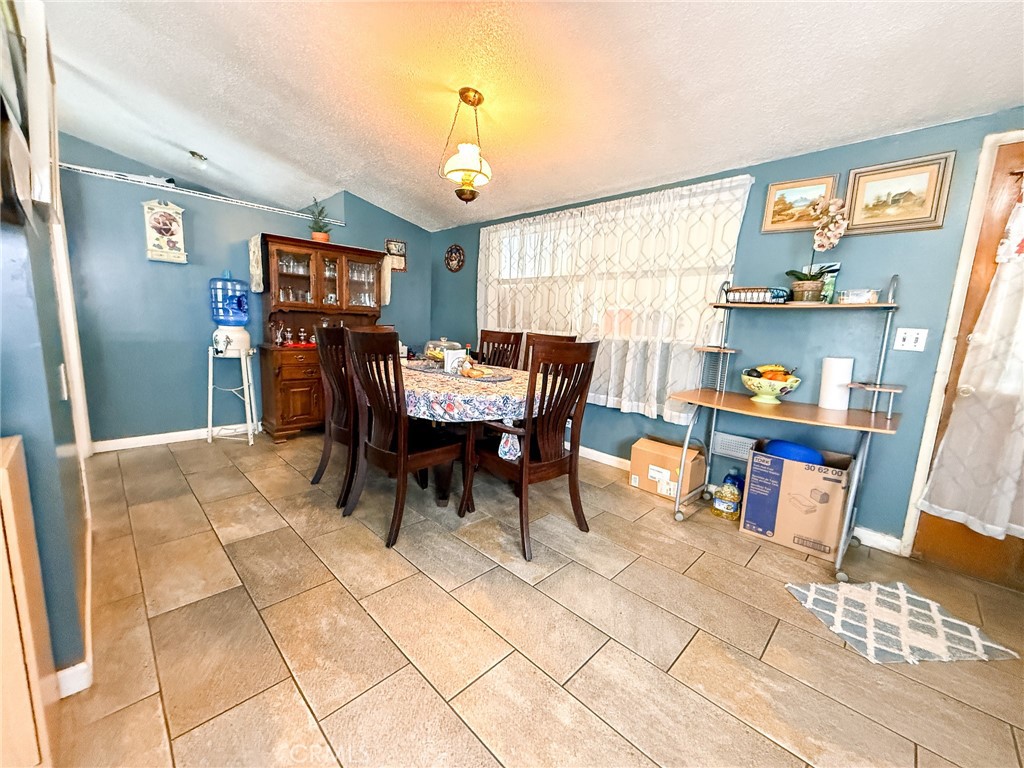 6712 La Jolla Drive Riverside, CA 92504 - Photo 10 of 29 a view of a dining room with furniture