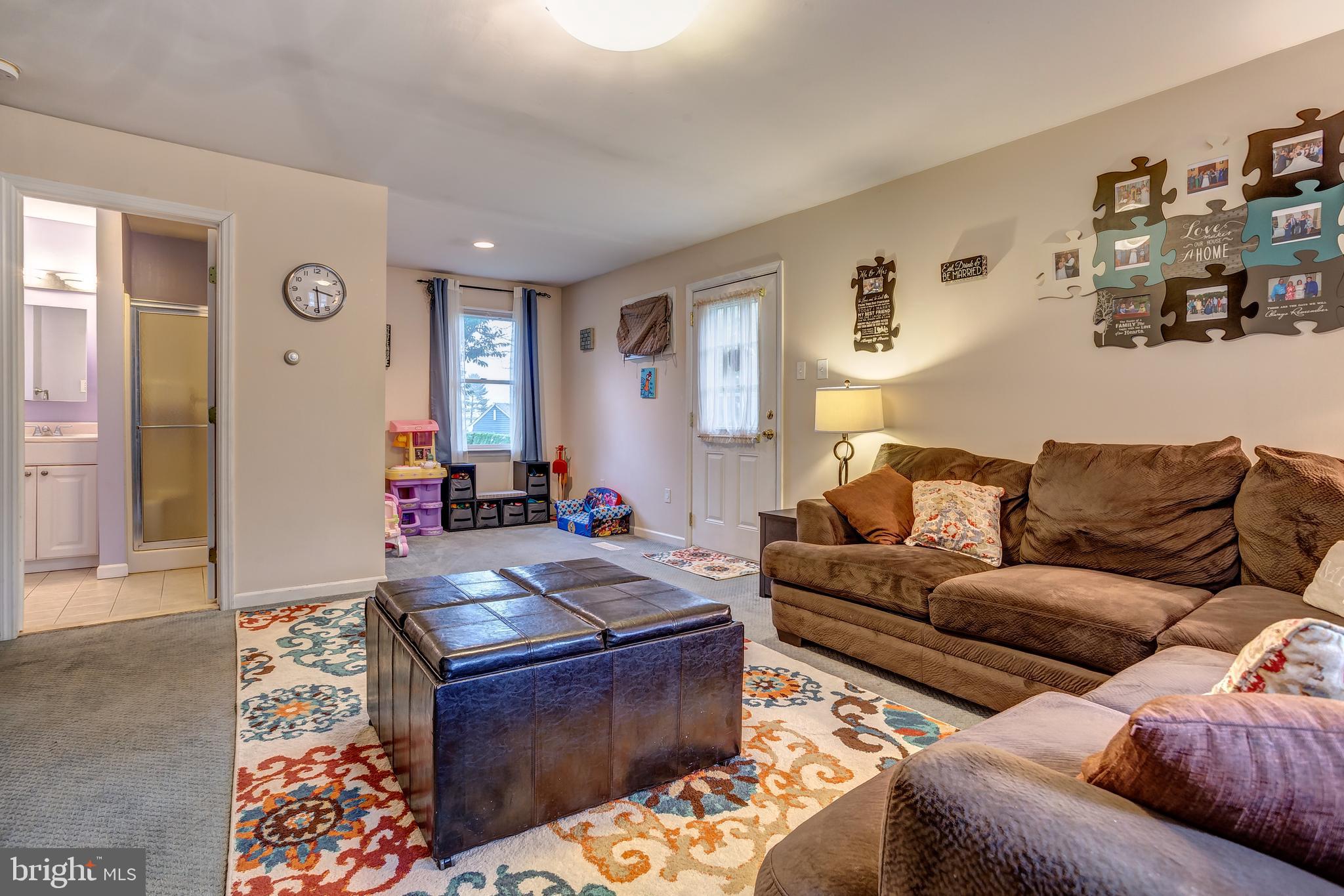 809 Campbell Lane Springfield, PA 19064 - Photo 14 of 25