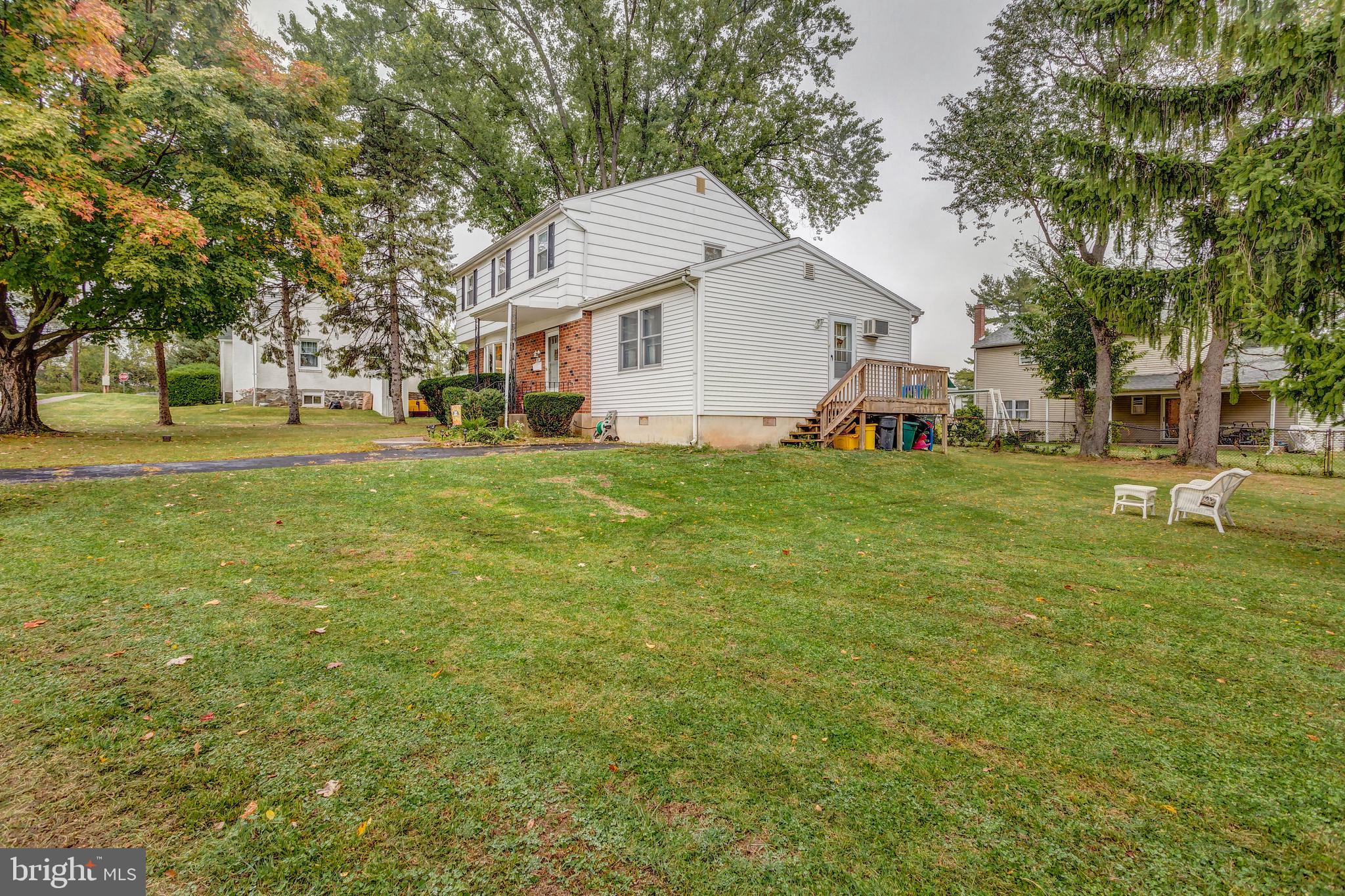 809 Campbell Lane Springfield, PA 19064 - Photo 3 of 25