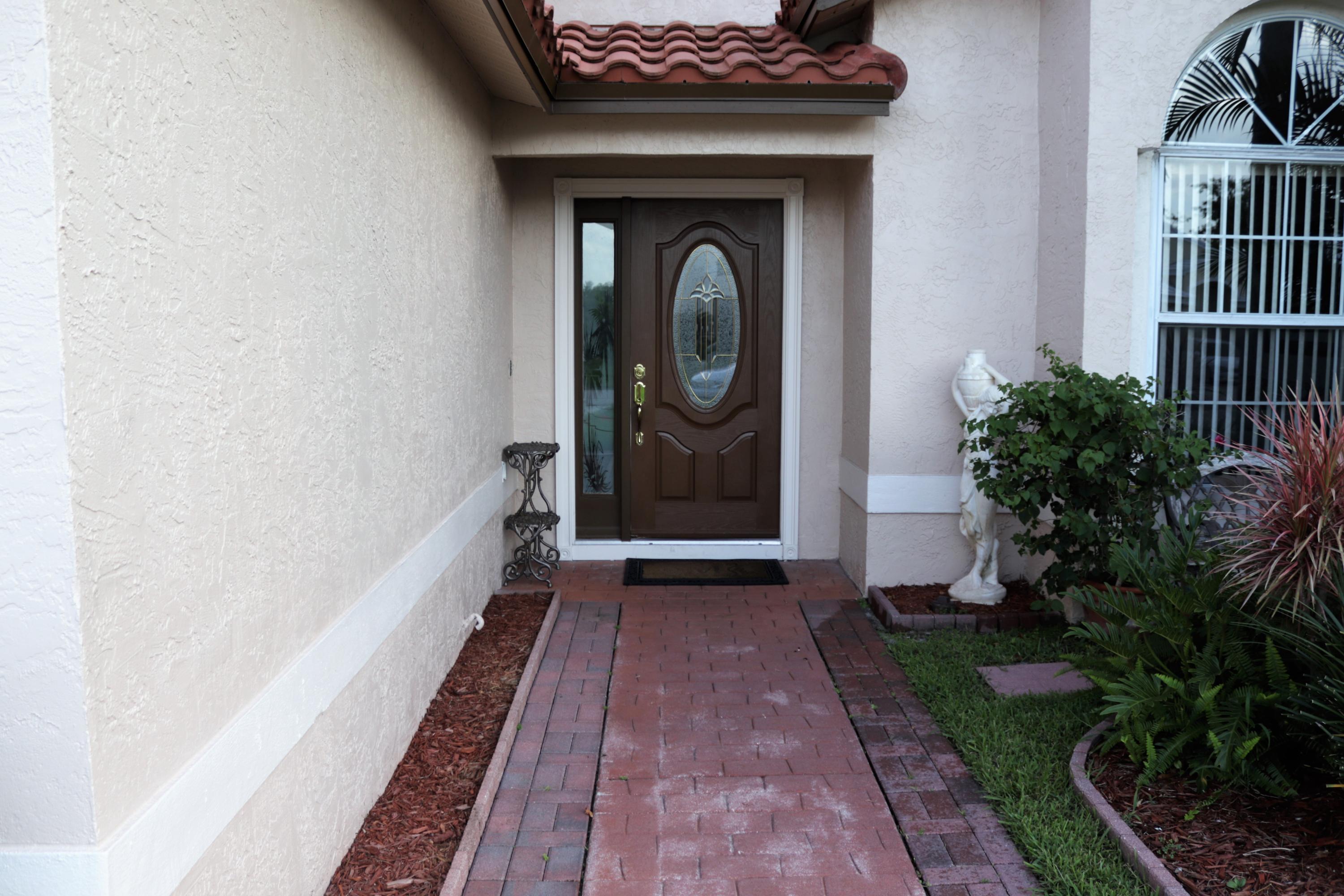 10659 Plainview Circle Boca Raton, FL 33498 - Photo 3 of 28 Front door