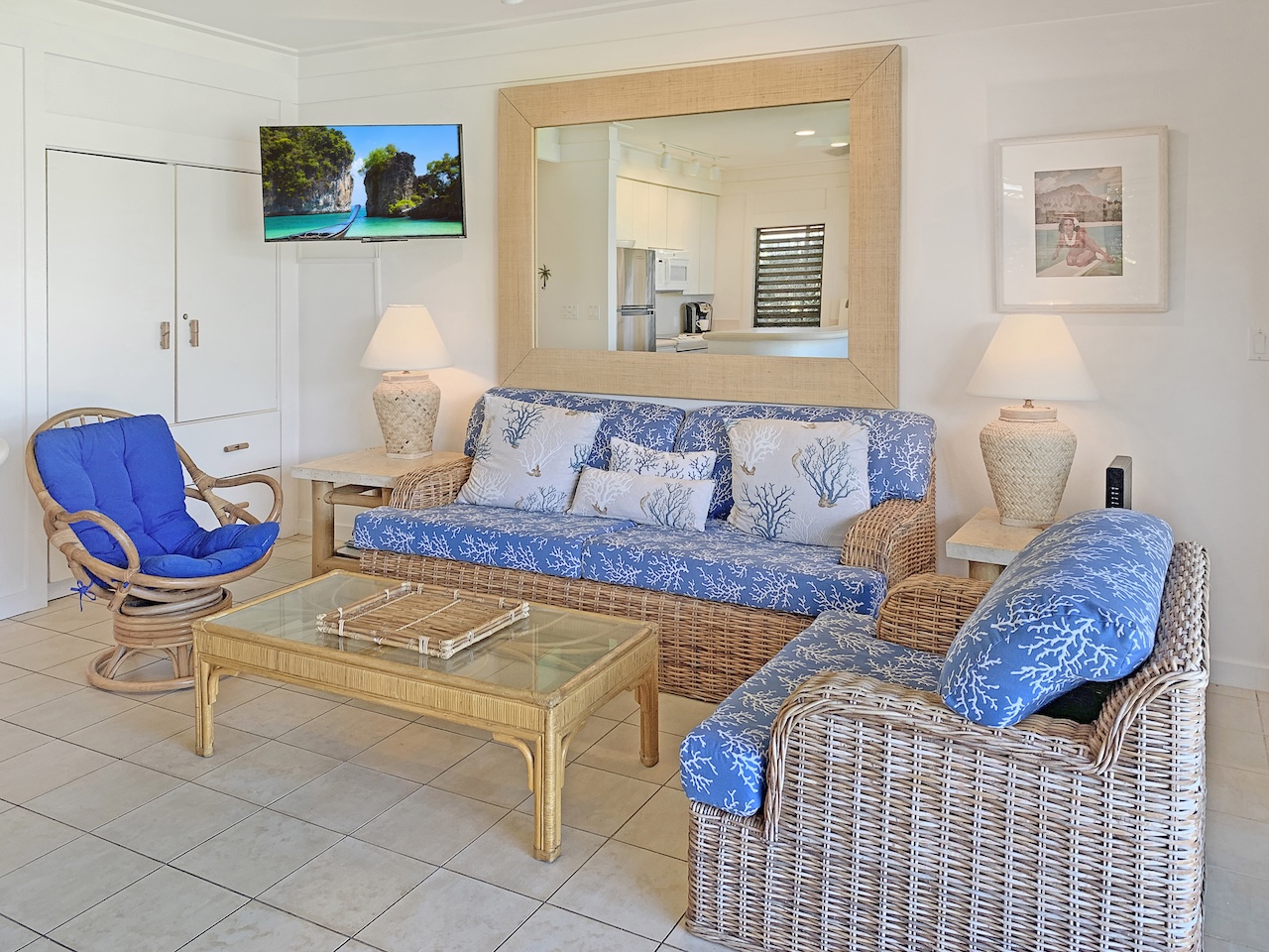 2253 Poipu Road, Unit 28 Koloa, HI 96756 - Photo 2 of 26 a living room with furniture