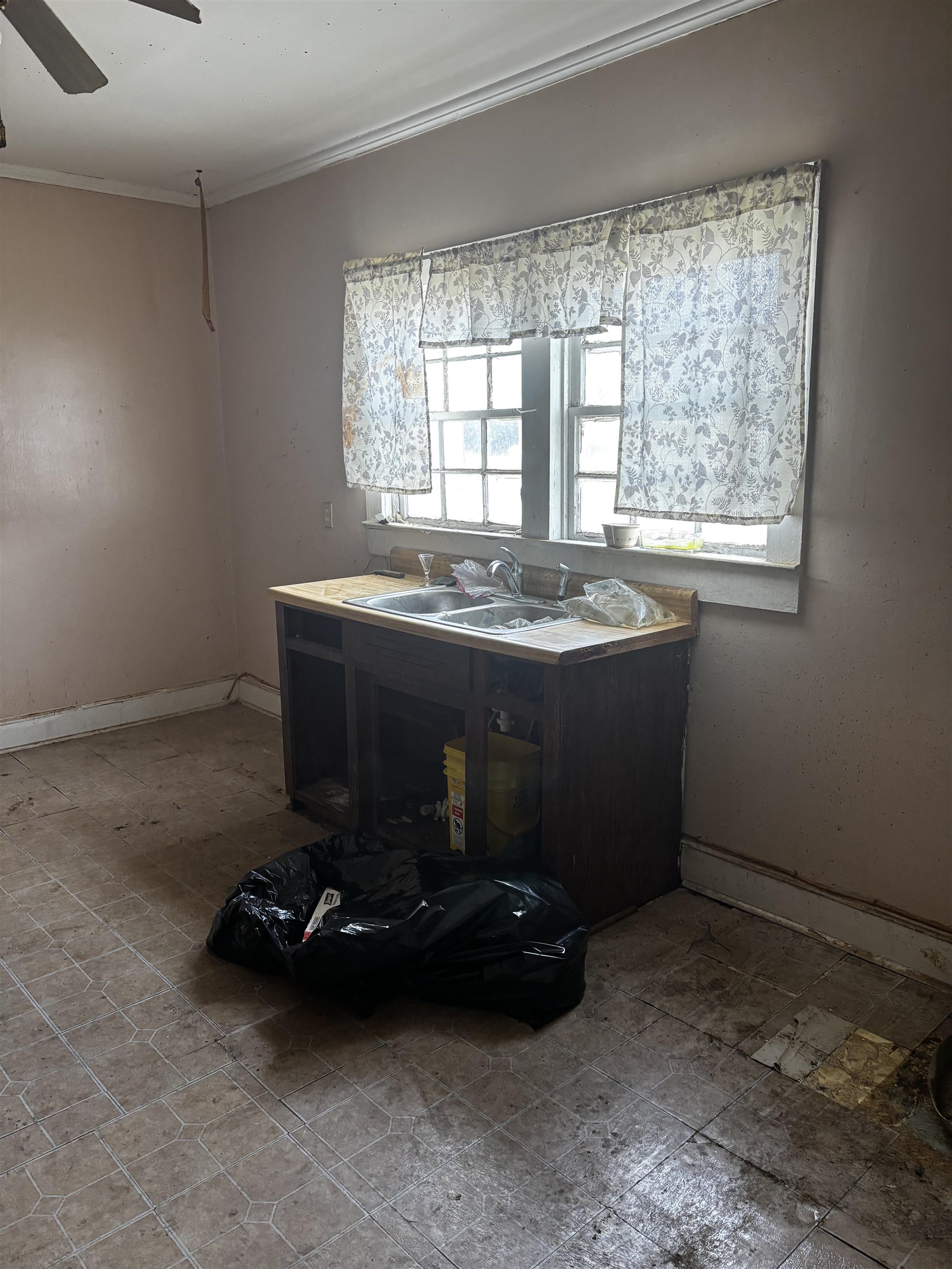 318 South 6th Street Lockhart, SC 29379 - Photo 10 of 20