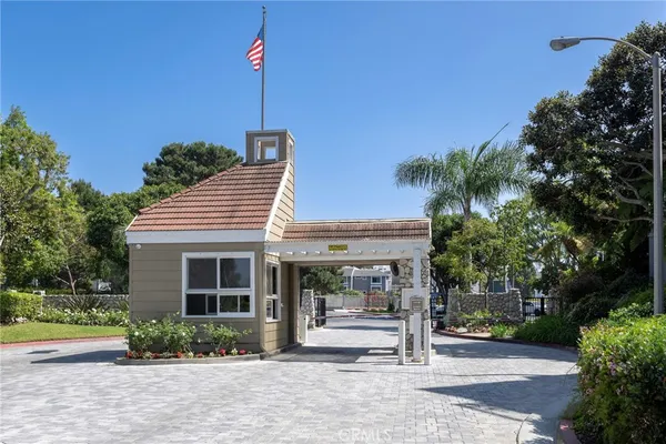 $625,000 | 20301 Bluffside Circle, Unit 315, Huntington Beach, CA 92646
