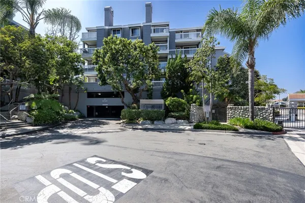 $625,000 | 20301 Bluffside Circle, Unit 315, Huntington Beach, CA 92646