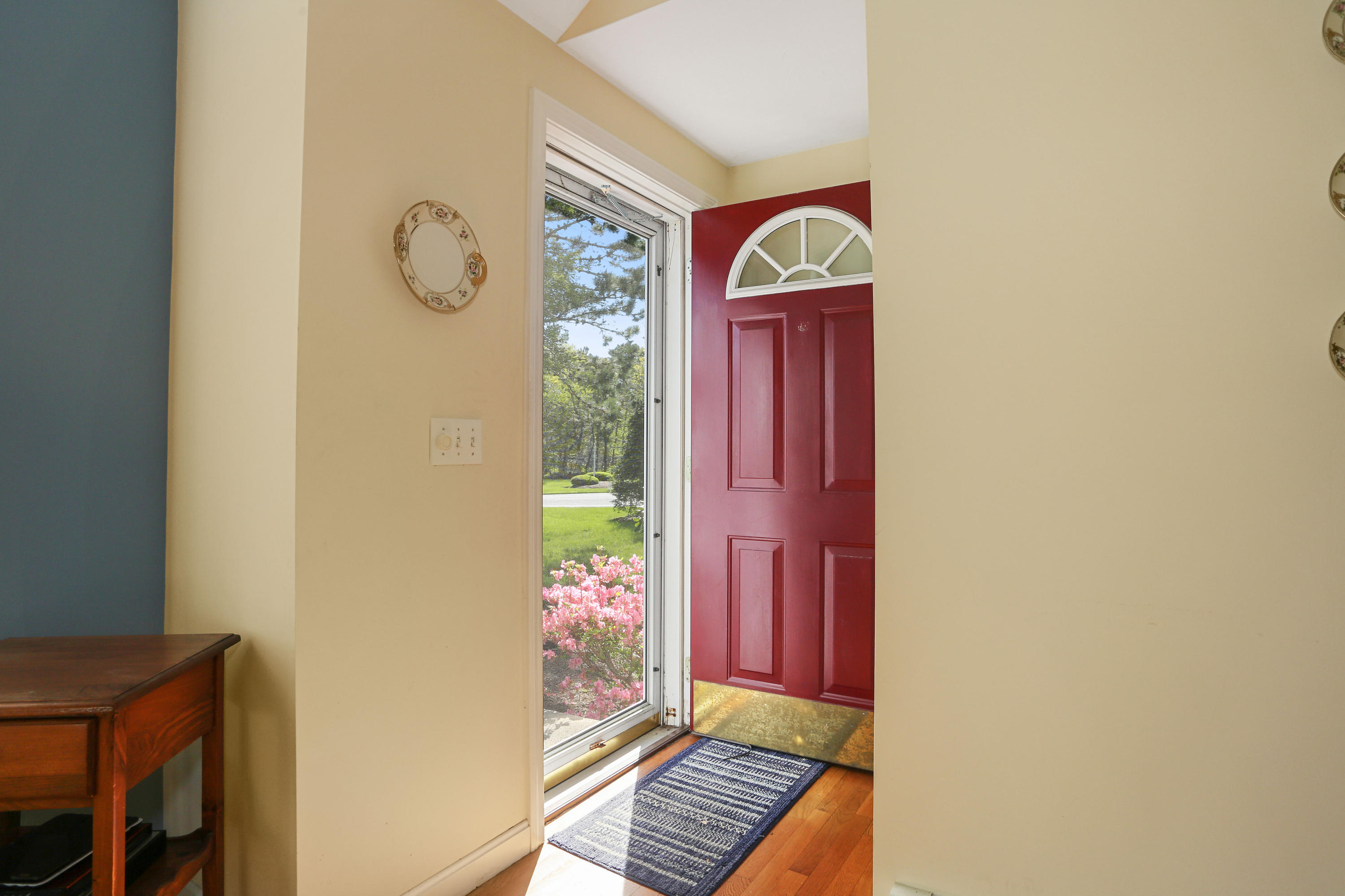 18 Grant Breen Road Mashpee, MA 02649 - Photo 3 of 45 FOyer entry