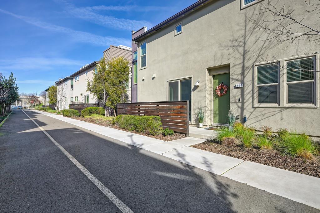 218 Box Lane Sacramento, CA 95818 - Photo 2 of 36