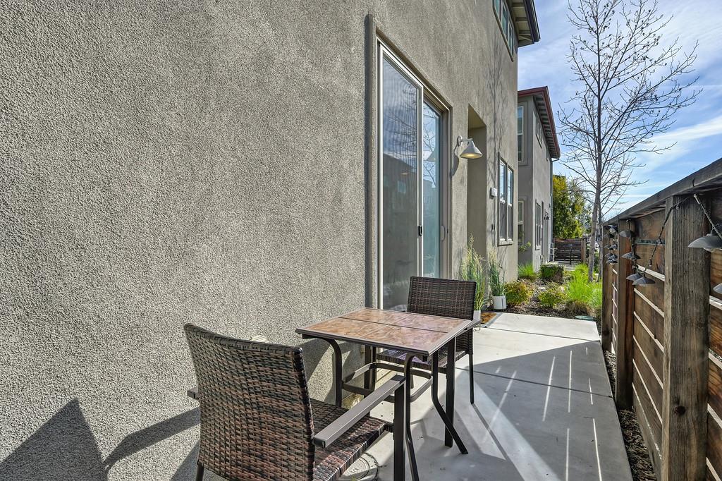 218 Box Lane Sacramento, CA 95818 - Photo 4 of 36