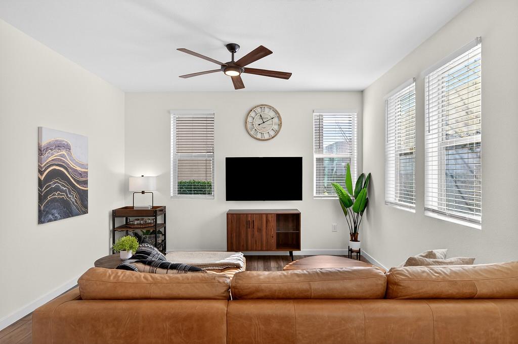 218 Box Lane Sacramento, CA 95818 - Photo 9 of 36