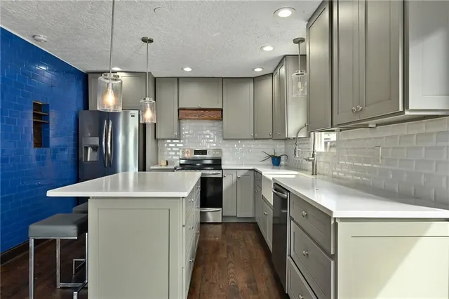 $399,000 | 1100 Johnston Drive, Raymore, MO 64083