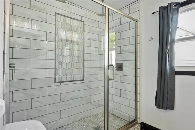 $399,000 | 1100 Johnston Drive, Raymore, MO 64083