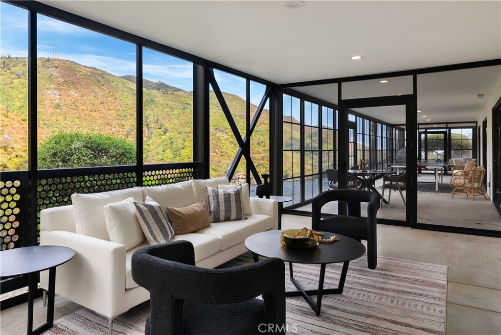21656 Las Flores Heights Road Malibu, CA 90265 - Photo 44 of 71