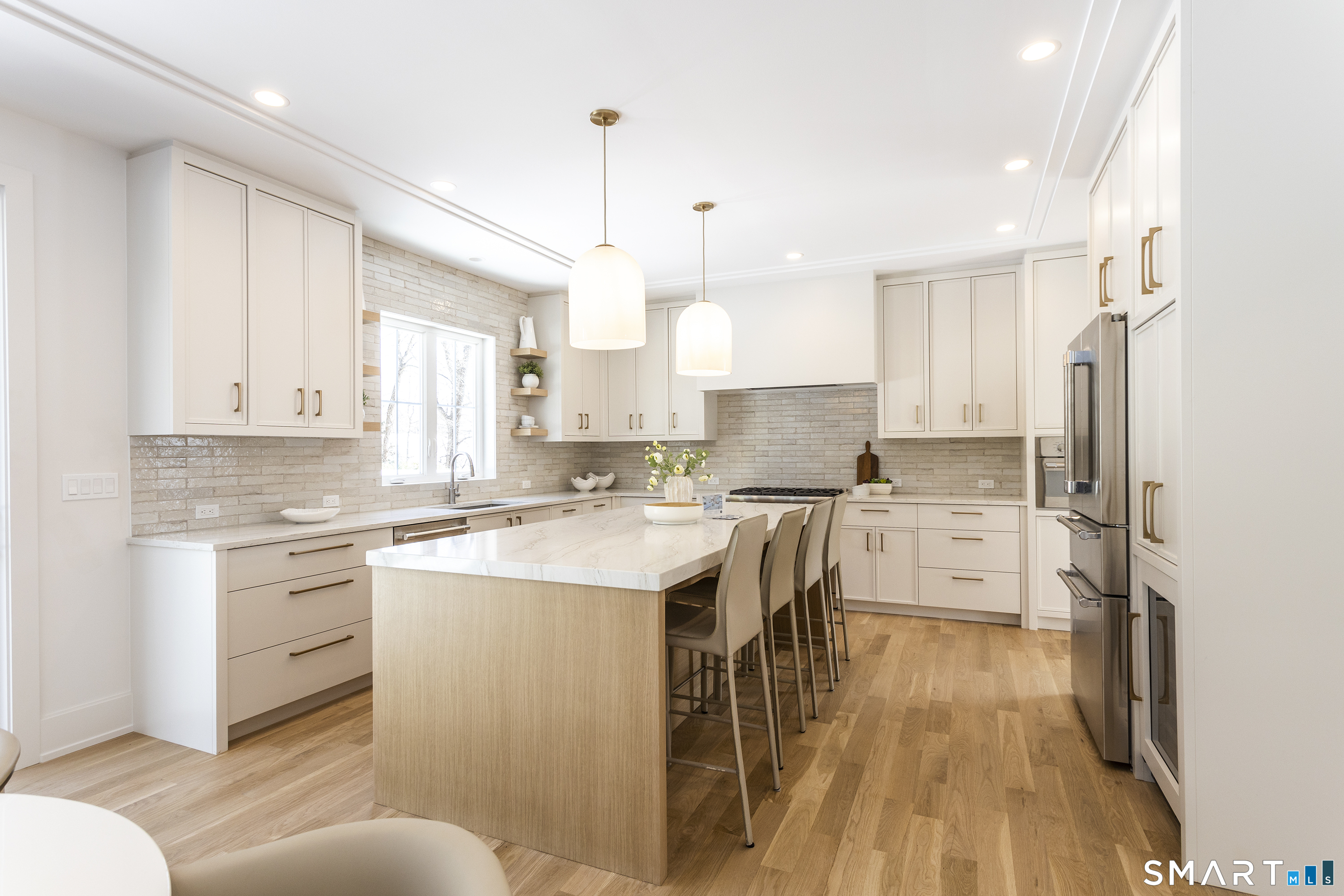 10 Wakenor Road Westport, CT 06880 - Photo 7 of 34 Coordinated custom oak accents throughout