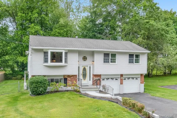 $574,500 | 51 Sutton Park Road, Poughkeepsie, NY 12603