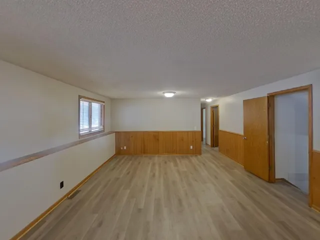 $2,549 | 4350 Thornhill Lane, Vadnais Heights, MN 55127