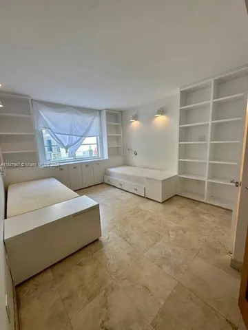 $7,100 | 140 Meridian Avenue, Unit 315, Miami Beach, FL 33139