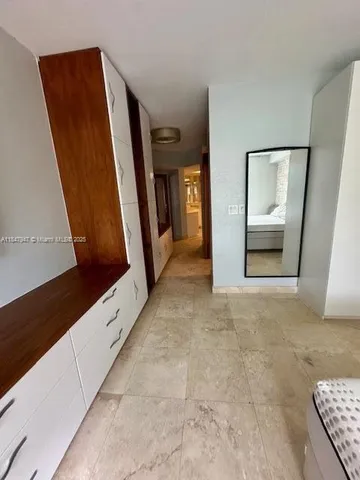 $7,100 | 140 Meridian Avenue, Unit 315, Miami Beach, FL 33139