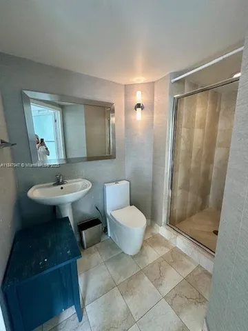 $7,100 | 140 Meridian Avenue, Unit 315, Miami Beach, FL 33139