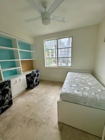 $7,100 | 140 Meridian Avenue, Unit 315, Miami Beach, FL 33139