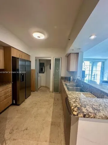 $7,100 | 140 Meridian Avenue, Unit 315, Miami Beach, FL 33139