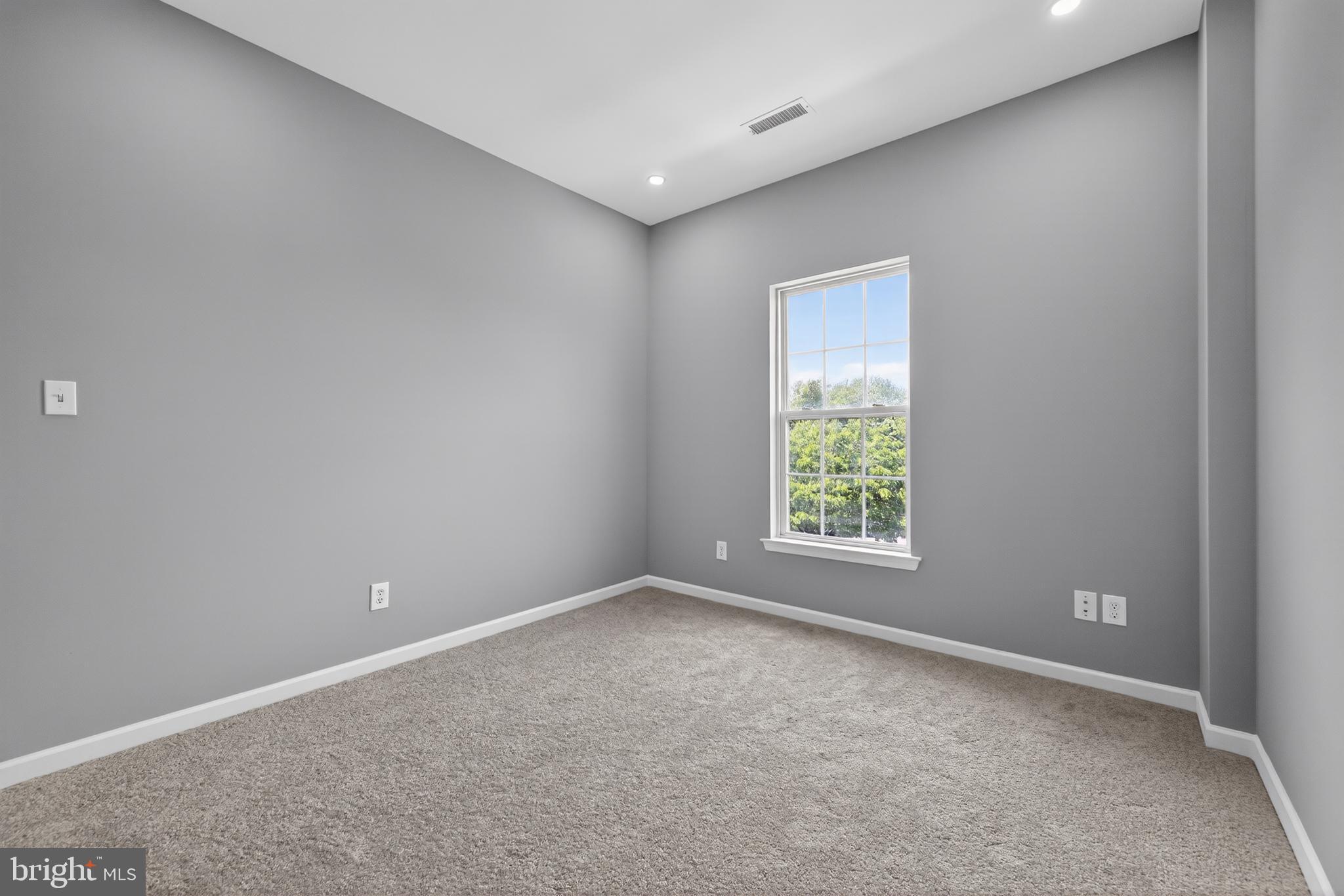 3 Swan Court Delran, NJ 08075 - Photo 10 of 34 an empty room with windows
