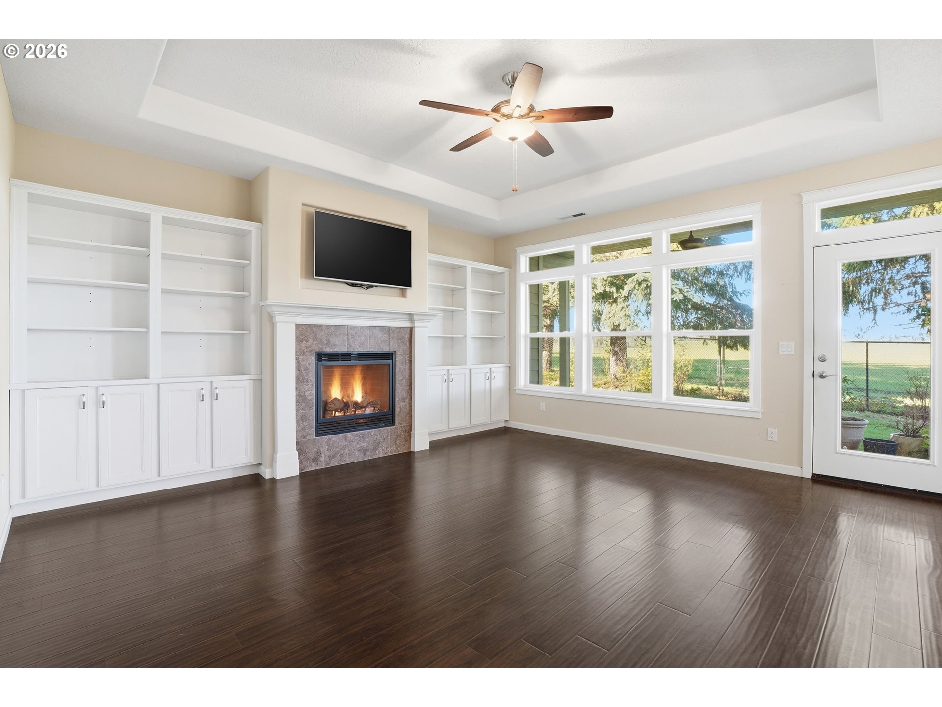 480 Northwest Reed Lane Dallas, OR 97338 - Photo 14 of 29 Living Room