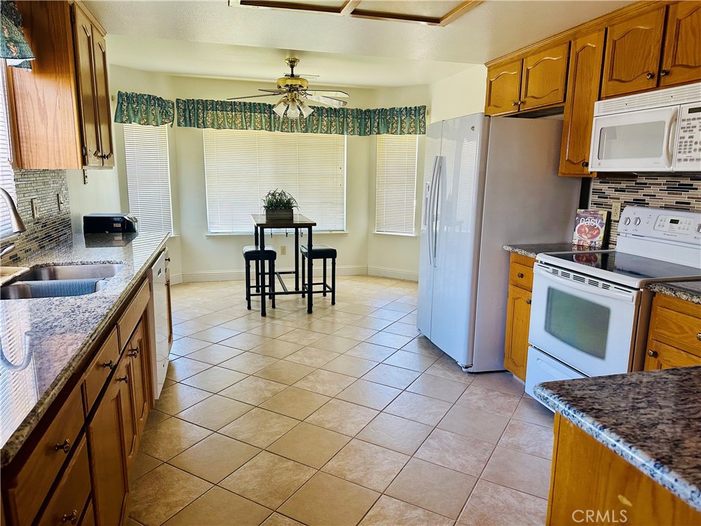 1033 Deerfield Court Merced, CA 95340 - Photo 12 of 30