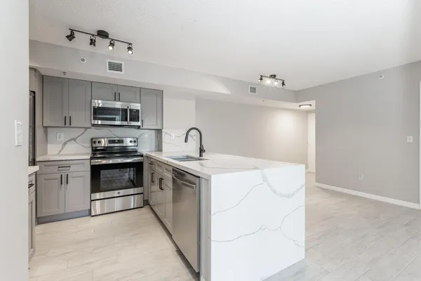 $2,650 | 2600 South University Drive, Unit 208, Davie, FL 33328