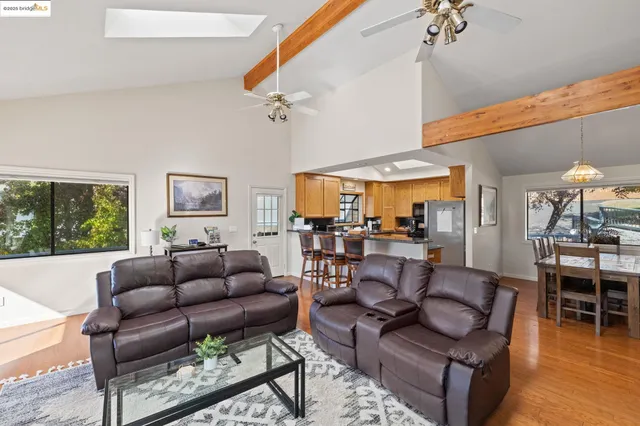 $525,000 | 20634 Nob Hill Circle, Groveland, CA 95321