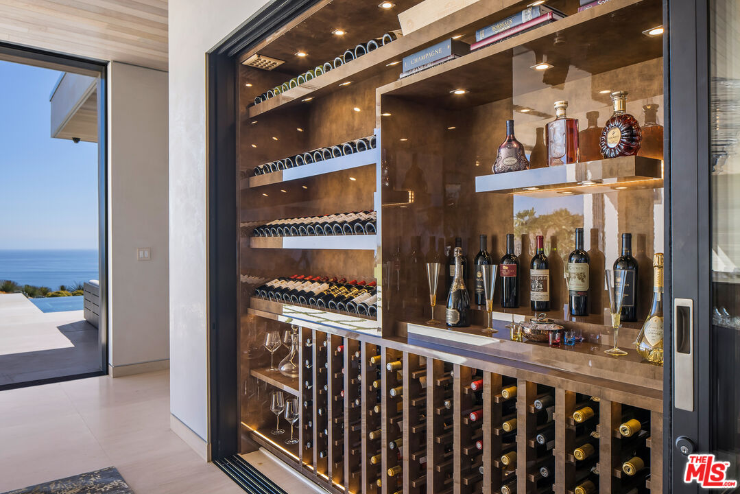 5046 Carbon Beach Terrace Malibu, CA 90265 - Photo 18 of 75