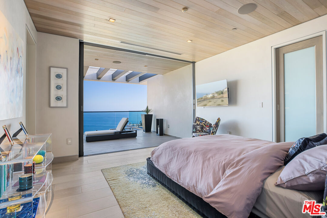 5046 Carbon Beach Terrace Malibu, CA 90265 - Photo 43 of 75