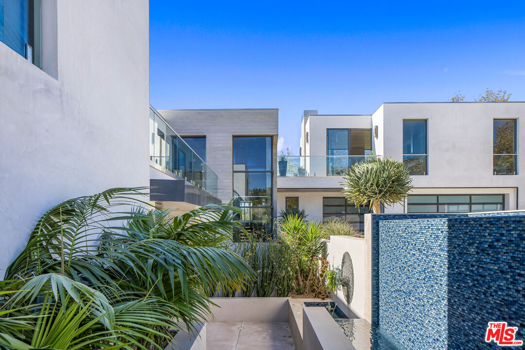 5046 Carbon Beach Terrace Malibu, CA 90265 - Photo 7 of 75