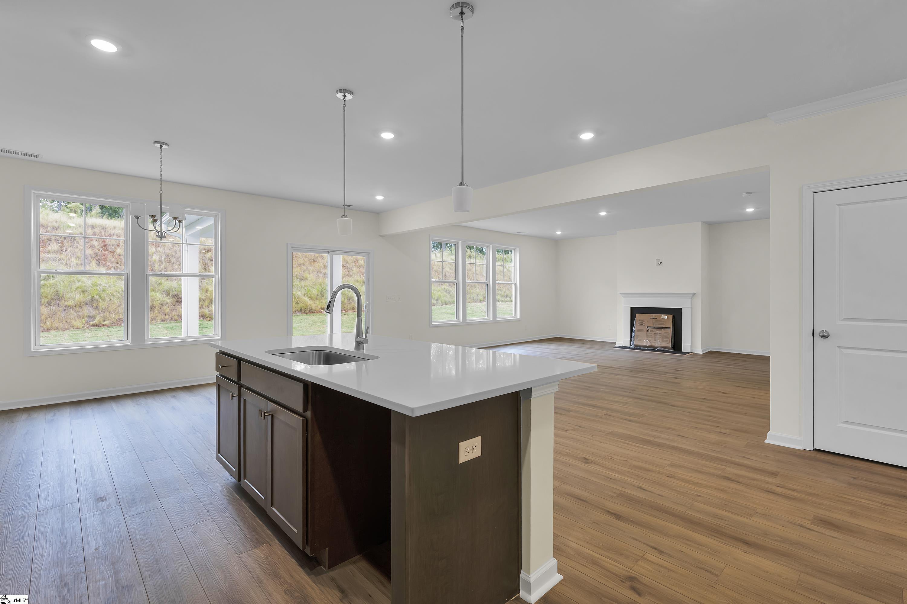 148 Hunter Ridge Drive Boiling Springs, SC 29316 - Photo 10 of 31 Gallery Image 10