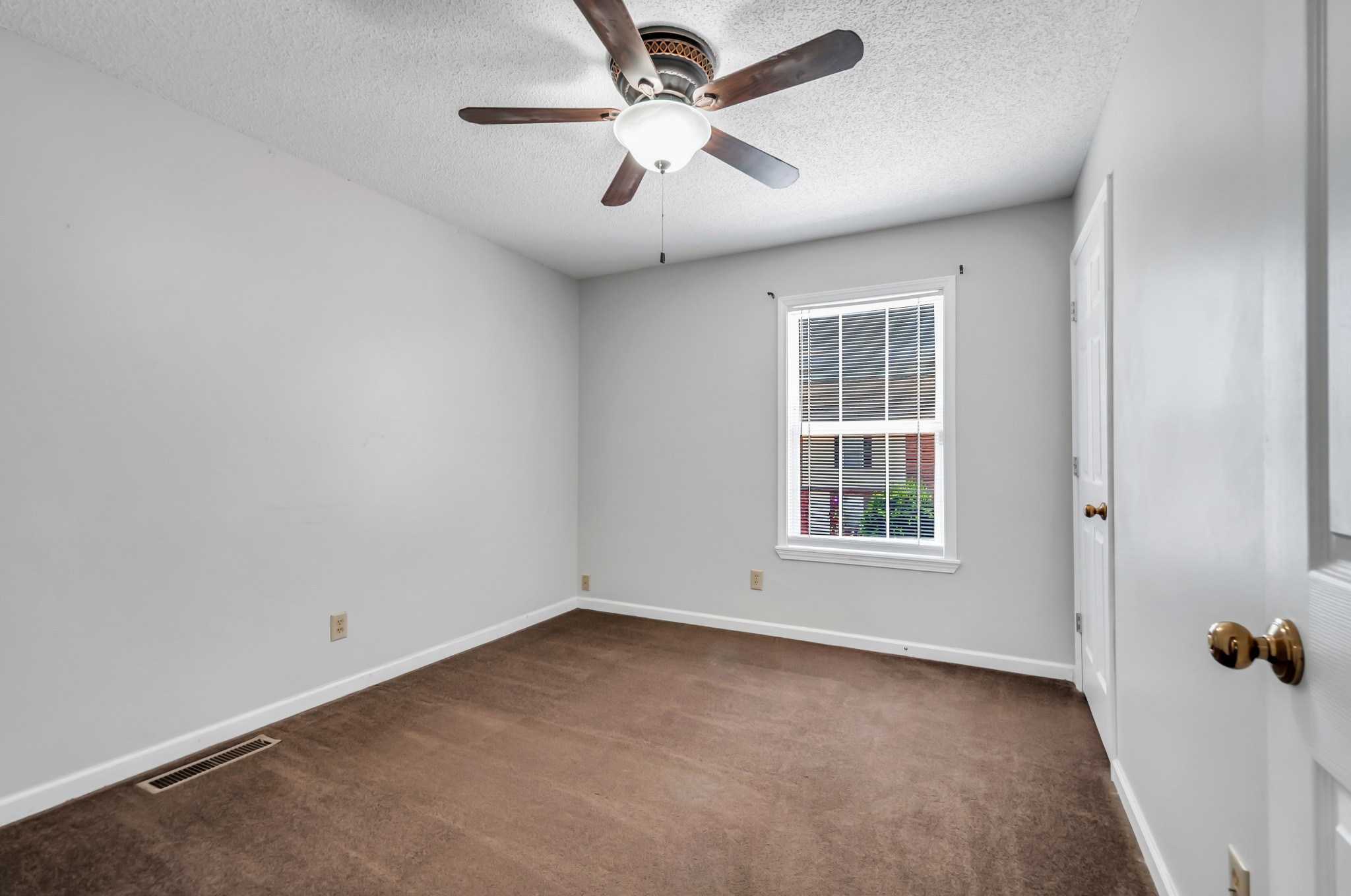 284 Raleigh Drive, Unit B Clarksville, TN 37043 - Photo 15 of 20