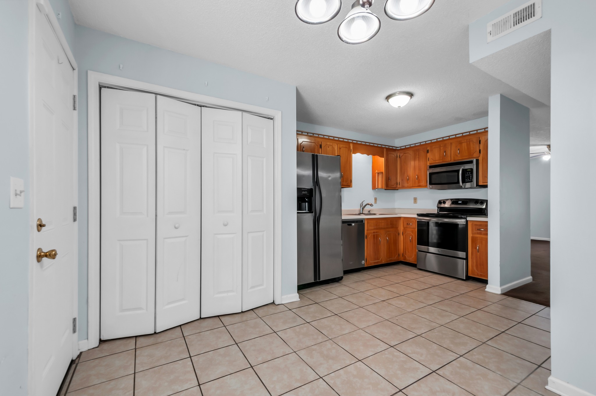 284 Raleigh Drive, Unit B Clarksville, TN 37043 - Photo 17 of 20
