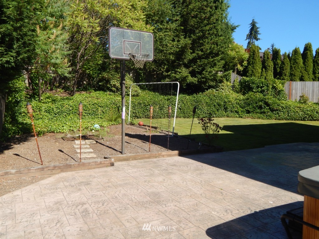 16410 122nd Place Northeast Bothell, WA 98011 - Photo 8 of 23