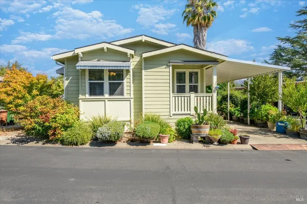 $325,000 | 2412 Foothill Boulevard, Unit 42, Calistoga, CA 94515