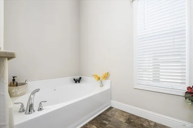 $350,000 | 2412 Foothill Boulevard, Unit 42, Calistoga, CA 94515