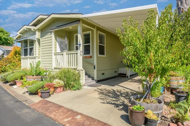 $350,000 | 2412 Foothill Boulevard, Unit 42, Calistoga, CA 94515